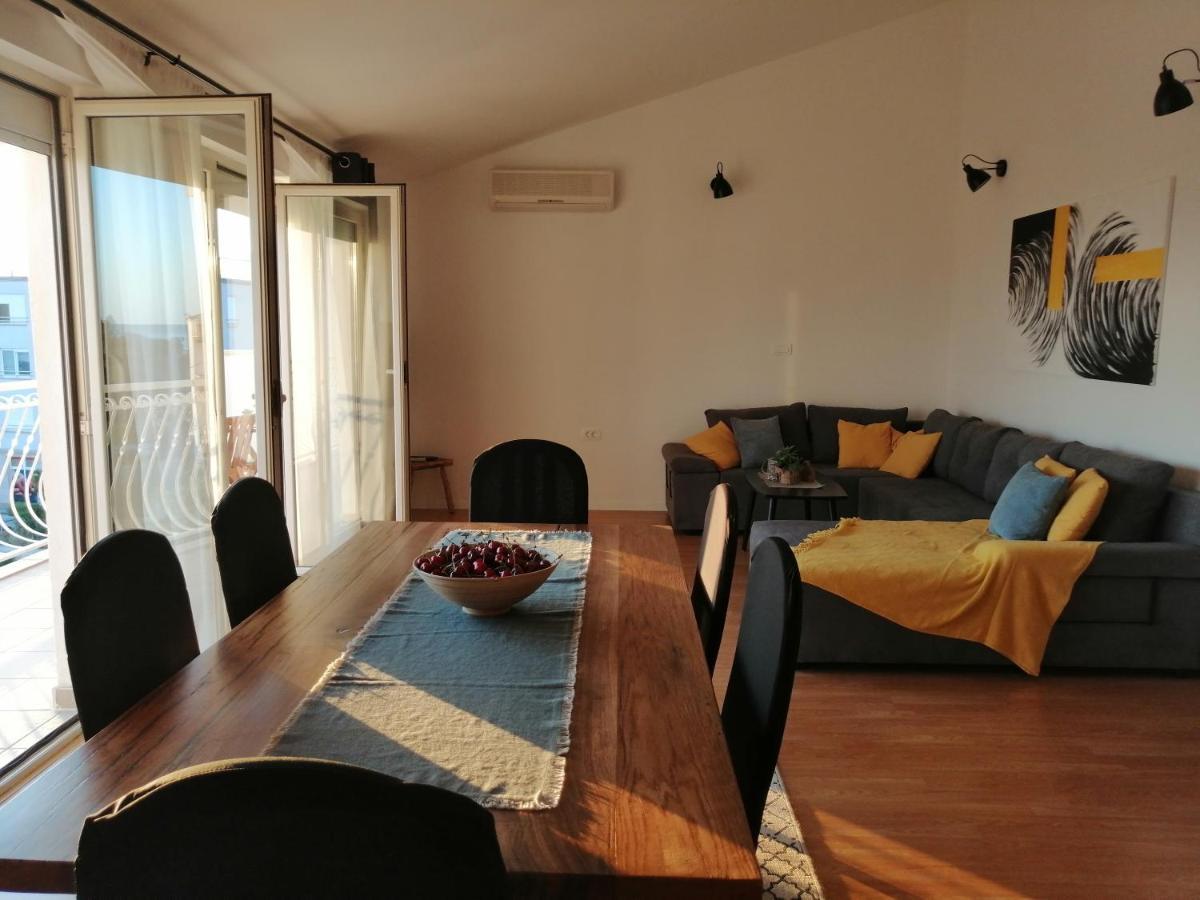 Apartment Near The Sea-Self Check-In Подстрана Экстерьер фото