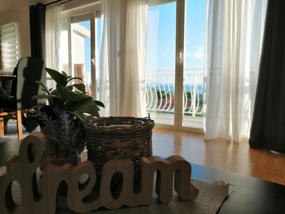 Apartment Near The Sea-Self Check-In Подстрана Экстерьер фото